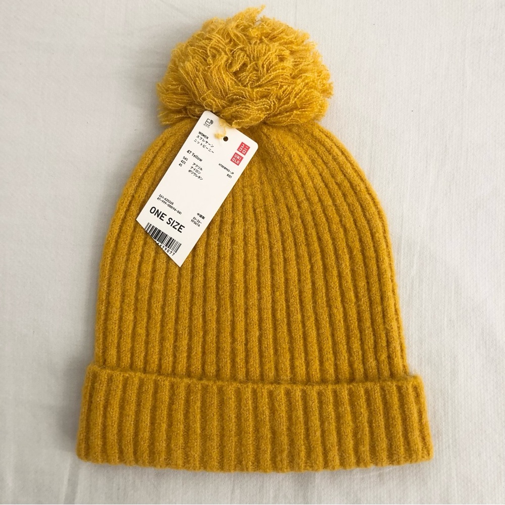 Uniqlo Beanie NWT